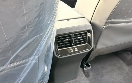 Toyota RAV4, 2025 год, 4 750 000 рублей, 33 фотография