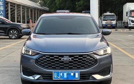 Ford Escort, 2022 год, 1 175 000 рублей, 2 фотография