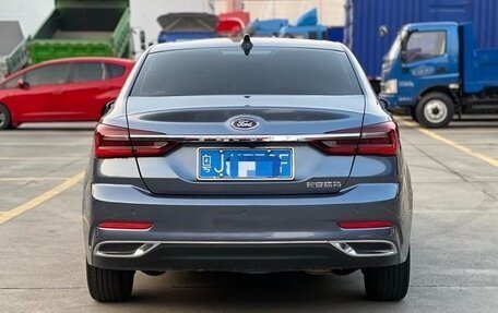 Ford Escort, 2022 год, 1 175 000 рублей, 5 фотография