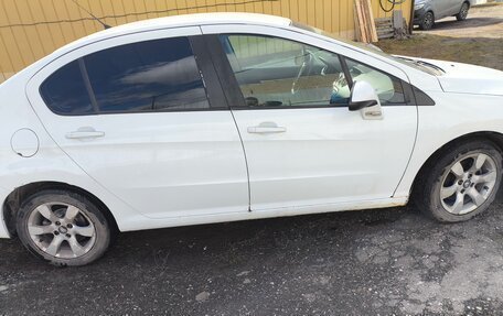 Peugeot 408 I рестайлинг, 2012 год, 400 000 рублей, 3 фотография