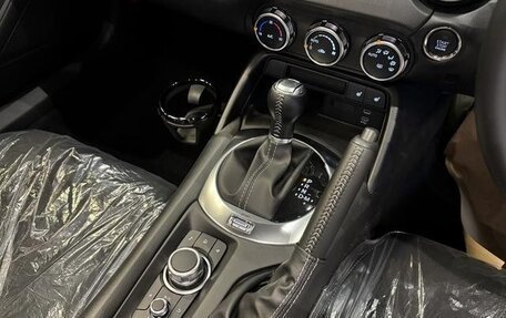 Mazda Roadster IV (ND), 2018 год, 1 390 000 рублей, 19 фотография