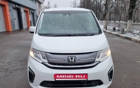 Honda Stepwgn IV, 2019 год, 2 165 000 рублей, 2 фотография