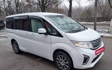 Honda Stepwgn IV, 2019 год, 2 165 000 рублей, 3 фотография