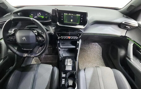 Peugeot 2008 II, 2022 год, 1 671 000 рублей, 4 фотография