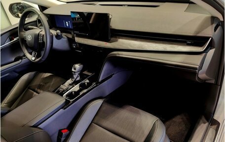 Toyota Camry, 2025 год, 4 950 000 рублей, 10 фотография