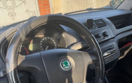 Skoda Fabia II, 2008 год, 480 000 рублей, 2 фотография