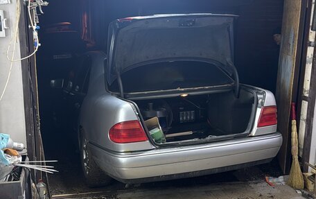 Mercedes-Benz E-Класс, 1996 год, 250 000 рублей, 10 фотография