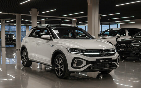 Volkswagen T-Roc I, 2025 год, 3 515 000 рублей, 2 фотография