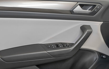 Volkswagen T-Roc I, 2025 год, 3 515 000 рублей, 16 фотография