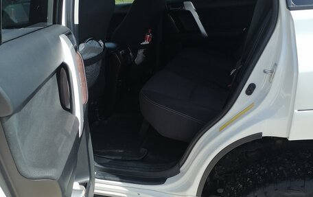 Toyota Land Cruiser Prado 150 рестайлинг 2, 2016 год, 3 850 000 рублей, 4 фотография