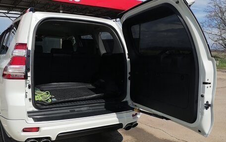 Toyota Land Cruiser Prado 150 рестайлинг 2, 2016 год, 3 850 000 рублей, 9 фотография