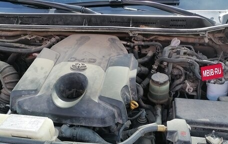 Toyota Land Cruiser Prado 150 рестайлинг 2, 2016 год, 3 850 000 рублей, 10 фотография