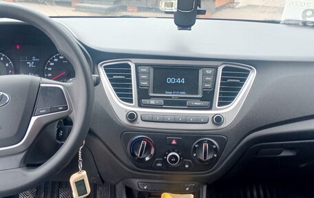 Hyundai Solaris II рестайлинг, 2020 год, 1 350 000 рублей, 10 фотография