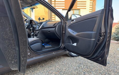 Hyundai Solaris II рестайлинг, 2014 год, 1 100 000 рублей, 11 фотография