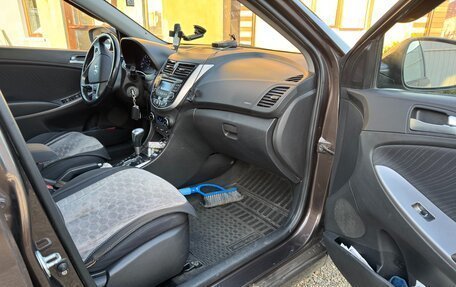 Hyundai Solaris II рестайлинг, 2014 год, 1 100 000 рублей, 5 фотография