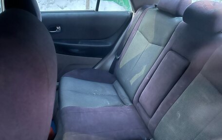 Mazda 323, 2002 год, 330 000 рублей, 5 фотография