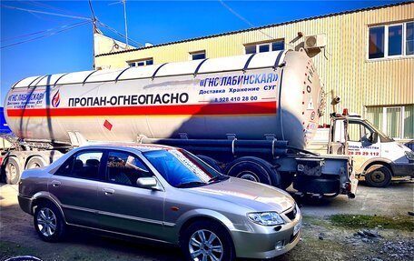 Mazda 323, 2002 год, 330 000 рублей, 3 фотография