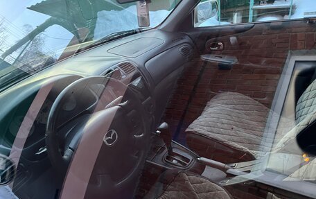 Mazda 323, 2002 год, 330 000 рублей, 4 фотография