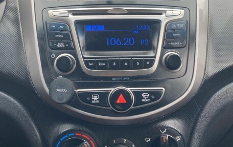 Hyundai Solaris II рестайлинг, 2014 год, 700 000 рублей, 11 фотография