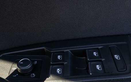 Volkswagen Tiguan II, 2019 год, 2 120 000 рублей, 17 фотография