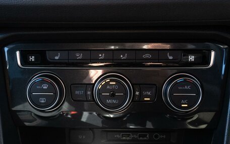 Volkswagen Tiguan II, 2019 год, 2 120 000 рублей, 23 фотография