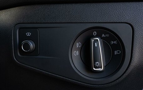 Volkswagen Tiguan II, 2019 год, 2 120 000 рублей, 29 фотография