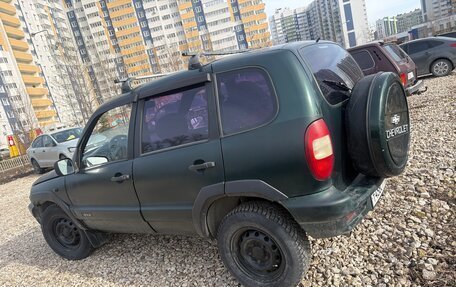 Chevrolet Niva I рестайлинг, 2004 год, 240 000 рублей, 1 фотография
