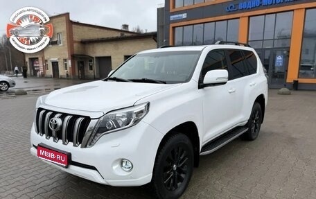 Toyota Land Cruiser Prado 150 рестайлинг 2, 2015 год, 3 675 000 рублей, 1 фотография