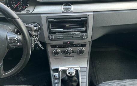 Volkswagen Passat B7, 2011 год, 1 490 000 рублей, 10 фотография