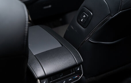 Toyota Highlander, 2026 год, 6 090 000 рублей, 30 фотография