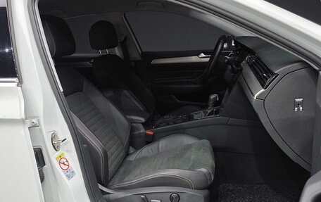 Volkswagen Passat B8 рестайлинг, 2022 год, 2 370 000 рублей, 6 фотография