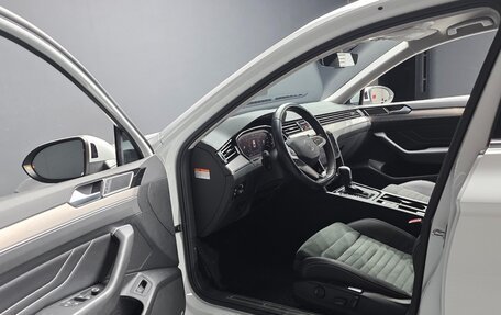 Volkswagen Passat B8 рестайлинг, 2022 год, 2 370 000 рублей, 5 фотография