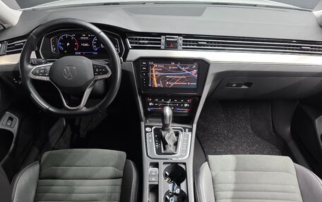 Volkswagen Passat B8 рестайлинг, 2022 год, 2 370 000 рублей, 8 фотография