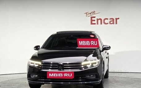 Volkswagen Passat B8 рестайлинг, 2022 год, 2 660 000 рублей, 3 фотография