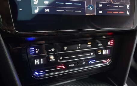 Volkswagen Passat B8 рестайлинг, 2022 год, 2 660 000 рублей, 12 фотография