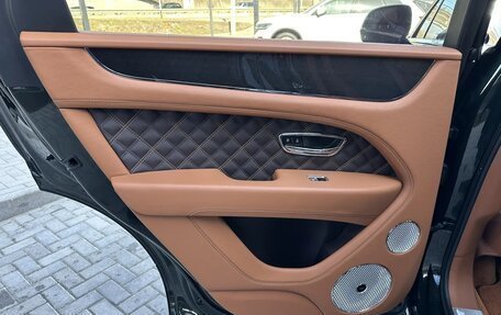 Bentley Bentayga I, 2021 год, 18 600 000 рублей, 21 фотография