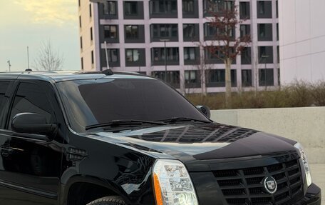 Cadillac Escalade III, 2008 год, 1 570 000 рублей, 5 фотография
