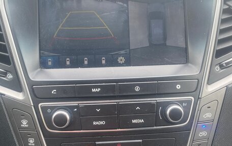 Hyundai Santa Fe III рестайлинг, 2017 год, 1 900 000 рублей, 13 фотография