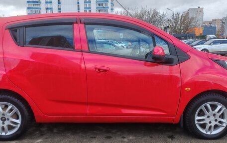 Chevrolet Spark III, 2011 год, 650 000 рублей, 2 фотография