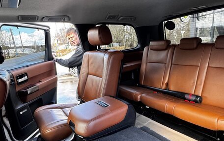 Toyota Sequoia II рестайлинг, 2011 год, 3 070 000 рублей, 8 фотография