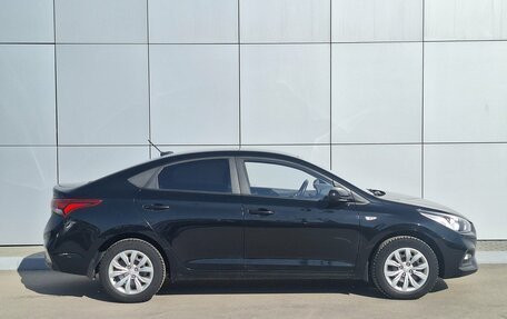 Hyundai Solaris II рестайлинг, 2017 год, 1 450 000 рублей, 5 фотография