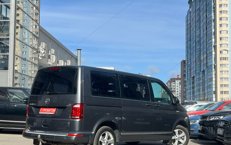 Volkswagen Caravelle T6 рестайлинг, 2017 год, 3 599 000 рублей, 4 фотография