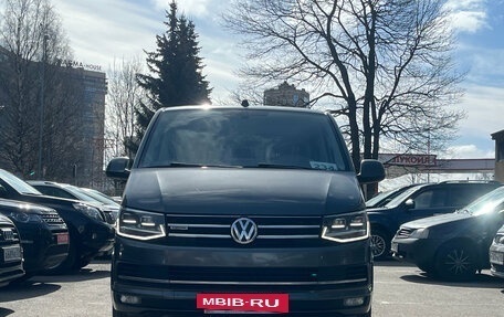 Volkswagen Caravelle T6 рестайлинг, 2017 год, 3 599 000 рублей, 2 фотография
