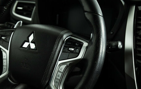 Mitsubishi Pajero Sport III рестайлинг, 2021 год, 4 199 700 рублей, 15 фотография