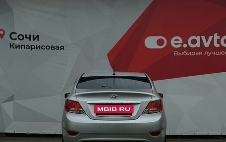 Hyundai Solaris II рестайлинг, 2013 год, 950 000 рублей, 5 фотография