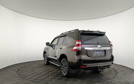 Toyota Land Cruiser Prado 150 рестайлинг 2, 2016 год, 3 350 000 рублей, 7 фотография