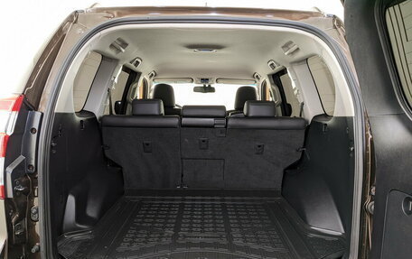 Toyota Land Cruiser Prado 150 рестайлинг 2, 2016 год, 3 350 000 рублей, 10 фотография