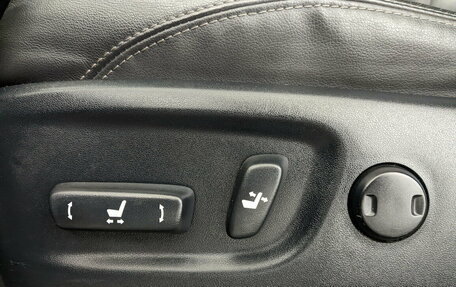 Toyota Land Cruiser Prado 150 рестайлинг 2, 2016 год, 3 350 000 рублей, 20 фотография