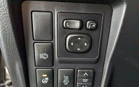 Toyota Land Cruiser Prado 150 рестайлинг 2, 2016 год, 3 350 000 рублей, 28 фотография