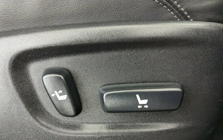 Toyota Land Cruiser Prado 150 рестайлинг 2, 2016 год, 3 350 000 рублей, 29 фотография